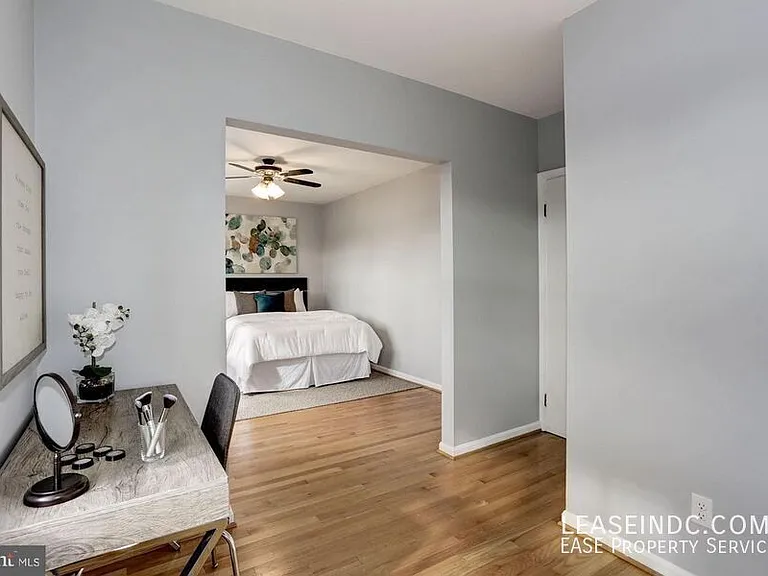 410 11th St NE #17 — Photo 16