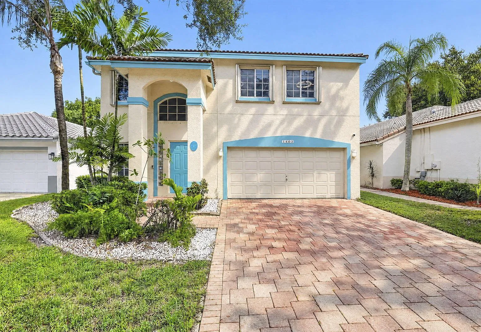 3 bed, 2.5 bath, 1939 sqft, $4,300 — Photo 1