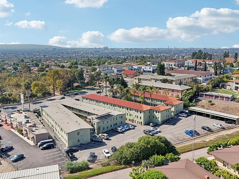 Ladera Apartments — Photo 42