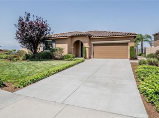 16550 Village Meadow Dr, Riverside, CA 92503