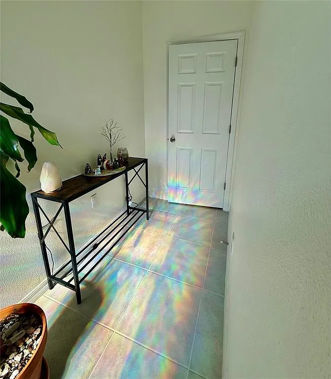 1 bed, 1.0 bath, 1484 sqft, $1,150 — Photo 2