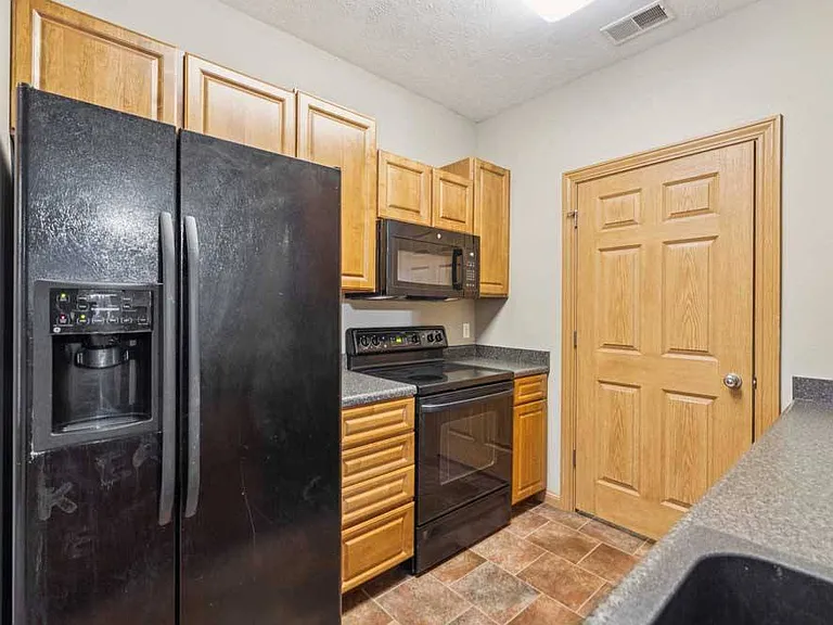 Stone Ridge Estates Apartments & Duplexes — Photo 116