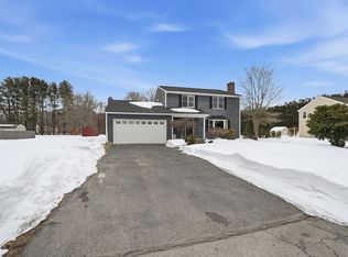 8 Agawam Ct, Seekonk, MA 02771