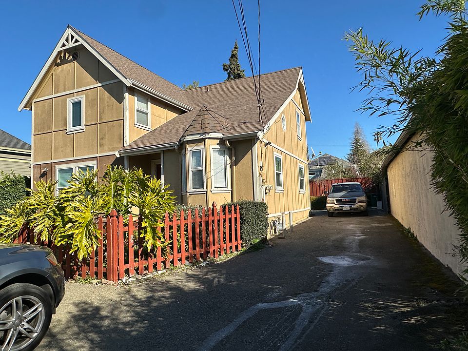 On site parking available for house tenant along drive way