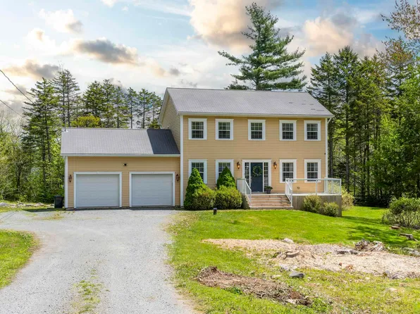 85 Heatherglen Dr, Halifax, NS B4G 0A2