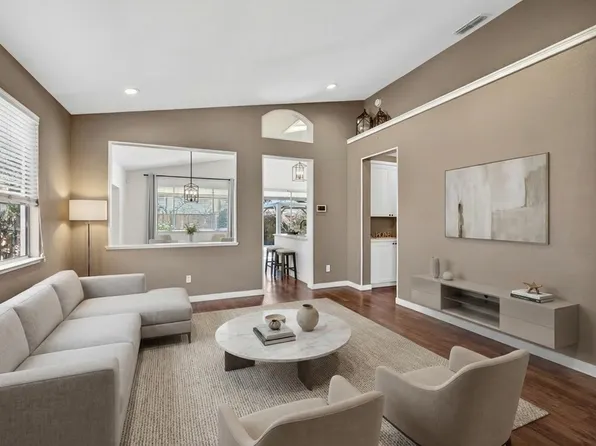 853 Rathbone Cir, Folsom, CA 95630