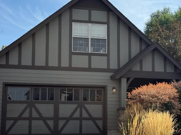 1230 SW 34th Pl, Redmond, OR 97756