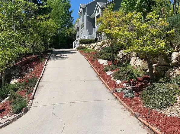 1145 Canyon Creek Dr, Bountiful, UT 84010