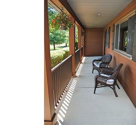 4th image of 219 Brent Allen Dr