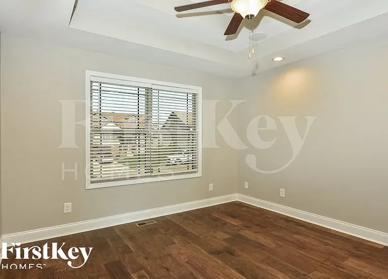 1337 Harmon Ln — Photo 7