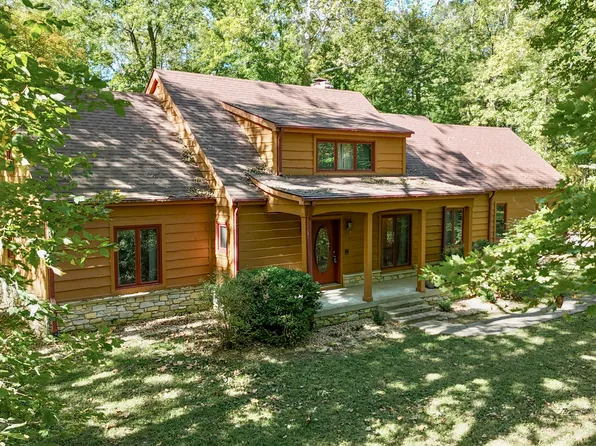 6649 Honeysuckle Ln, Indianapolis, IN 46237