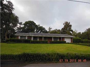 1st image of 806 Bradford Dr
