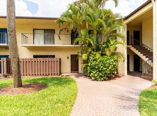 2050 Oleander Blvd APT 10-102, Fort Pierce, FL 34950