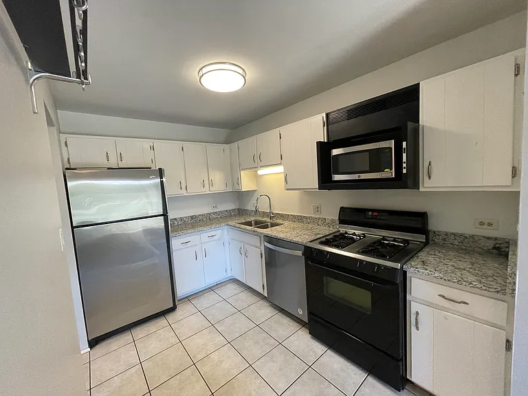 495 Harrison Ct — Photo 10
