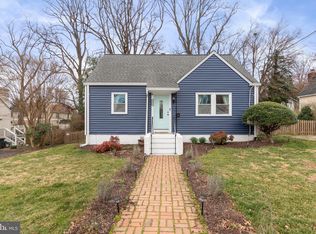 4029 Maple St, Fairfax, VA 22030