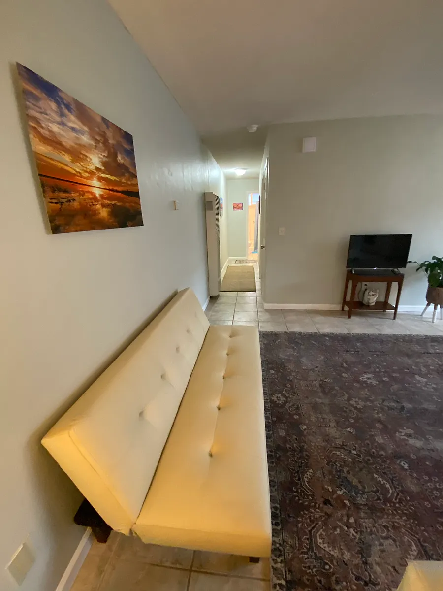 Building Photo - 1818 Halterman Ave #1