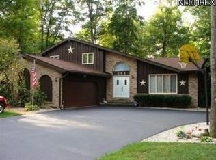 352 Old Oak Dr, Cortland, OH