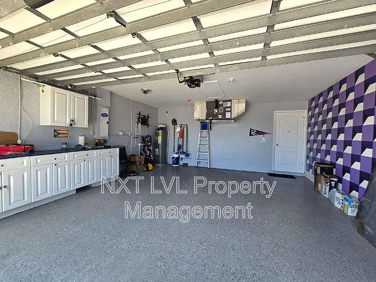 1401 SW Embers Ter — Photo 23