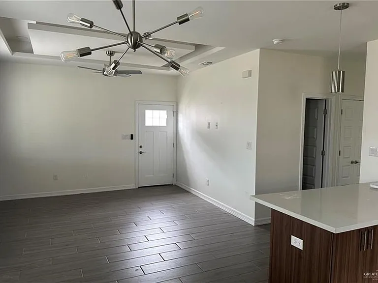 608 N Onyx Ave #1 — Photo 5
