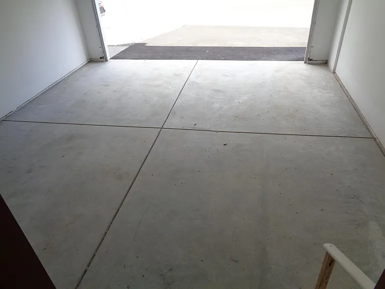 110 N 44th Ave — Photo 34