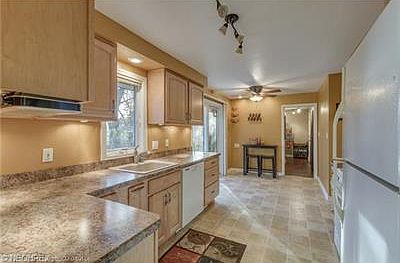4th image of 4972 Hartley Dr