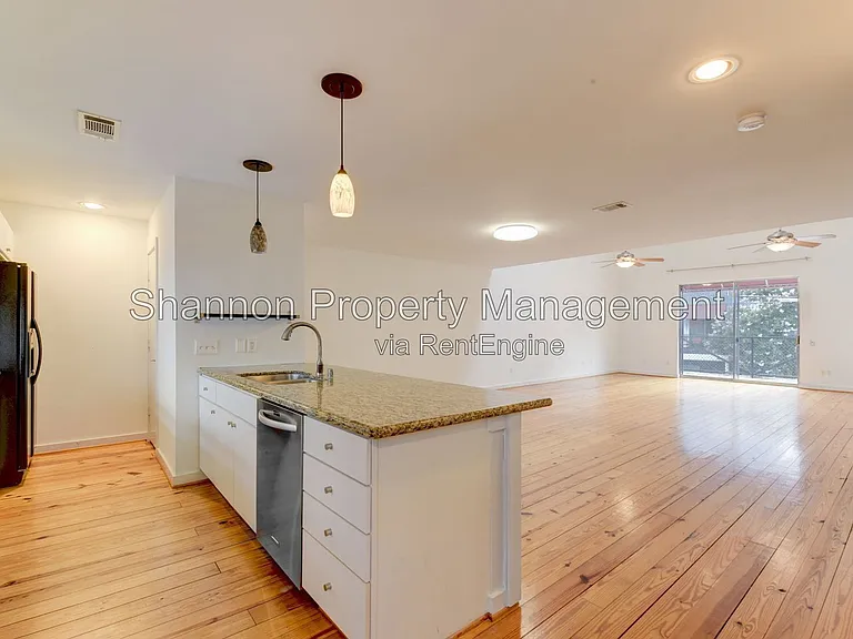 1211 Arthur St — Photo 10