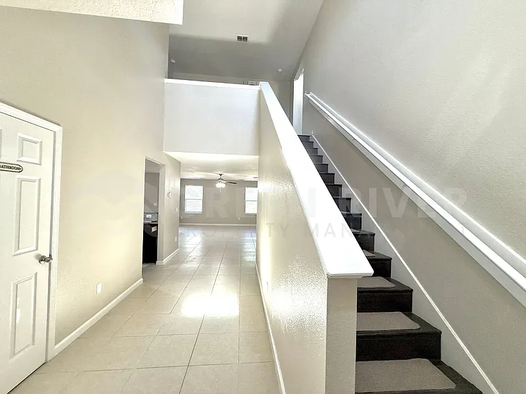 8704 Lake George Cir W — Photo 7