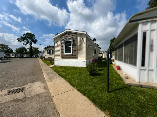 181 Terri St, Dearborn Heights, MI 48127