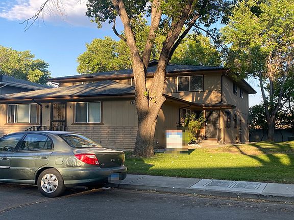 2nd image of 624 Oakwood Dr