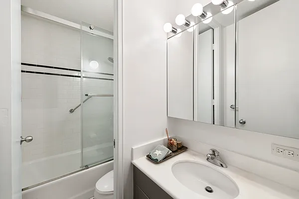 Rented by Compass | media 6