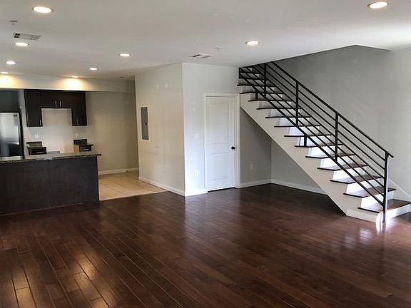 5th image of 1488 Rexford Dr Unit 101