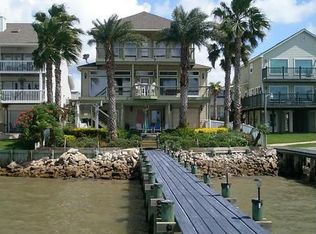 1323 Edwards Dr, San Leon, TX 77539