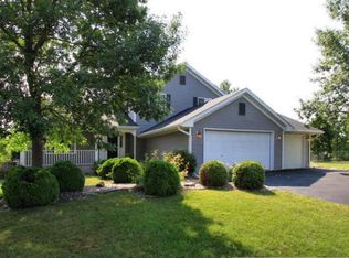 867 Cross Point Rd, Waconia, MN 55387