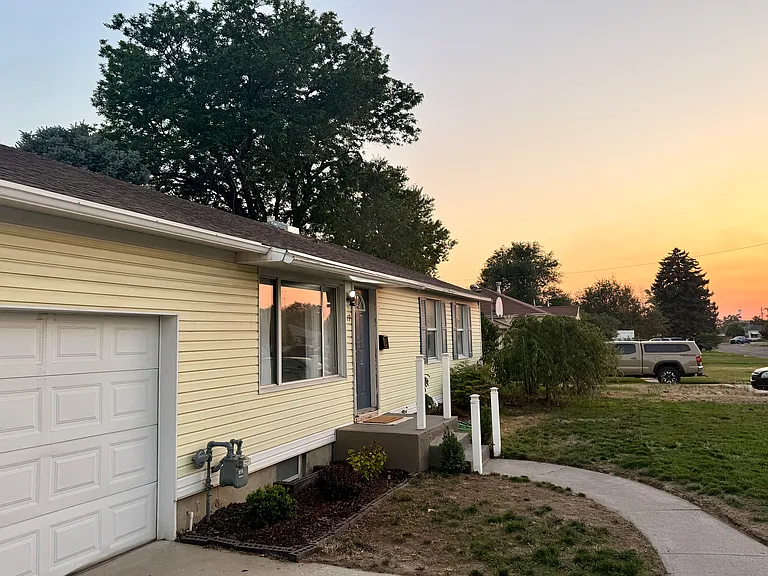 19 W Valley Dr — Photo 3