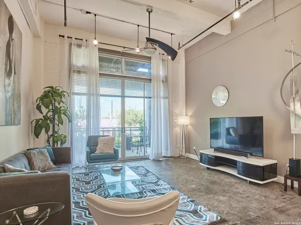 831 S FLORES ST #2105, San Antonio, TX 78204