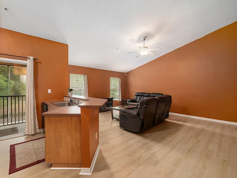 4215 SW 31st Dr #204 — Photo 2