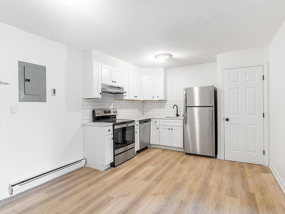 1st image of 31 Vine St APT 33