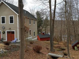 28 High St, Collinsville, CT 06019
