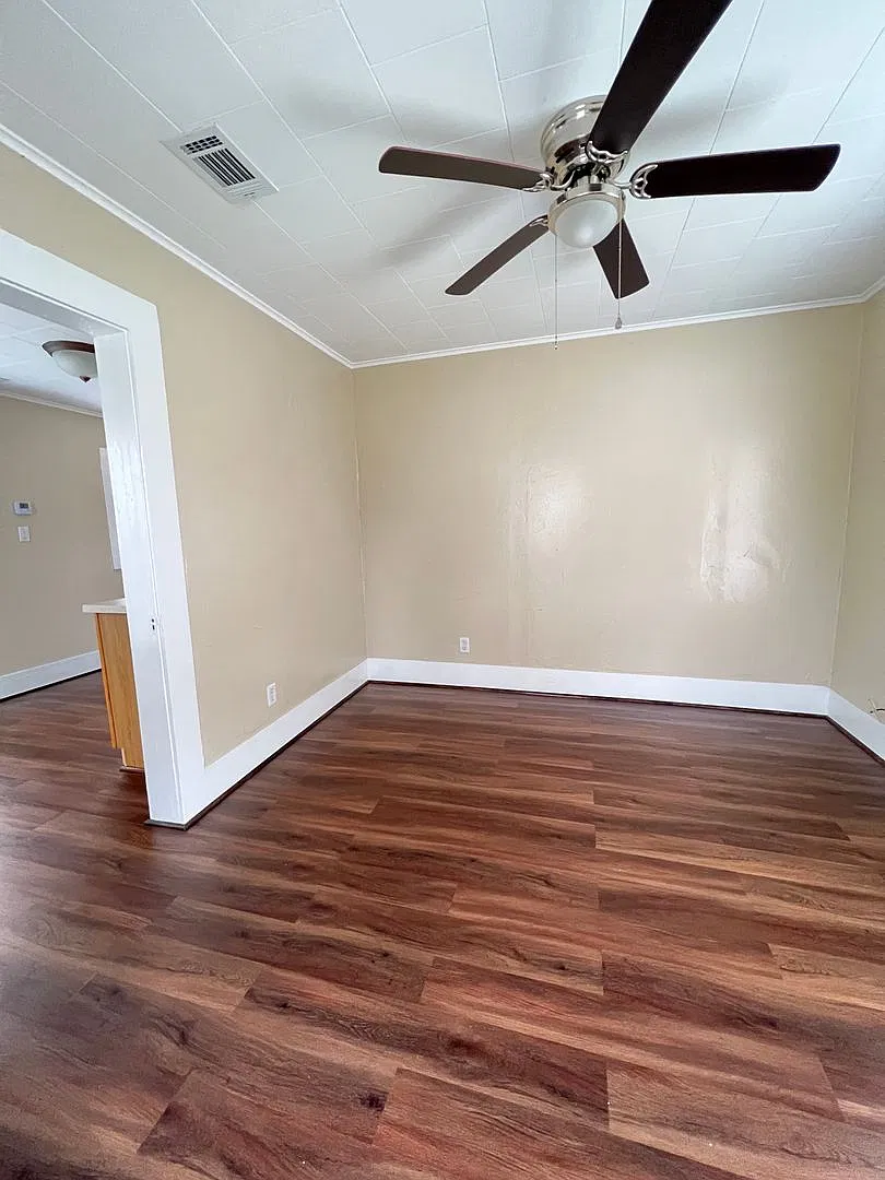 7213/7217 Terrell — Photo 3