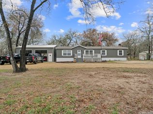 4026 Brook Oak Dr, Elmendorf, TX 78112