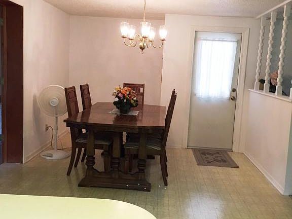 4th image of 2071 Wisteria Ln