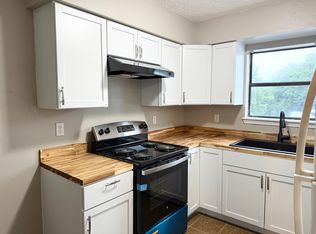207 White Oak Dr NE #B, Gravette, AR 72736