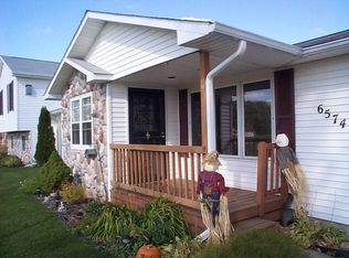 6574 Conlan Dr, Jeddo, MI 48032