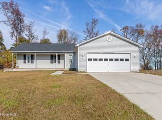 112 Pear Tree Ln, Richlands, NC 28574