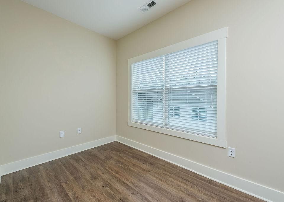 open loft space for den or office on second floor