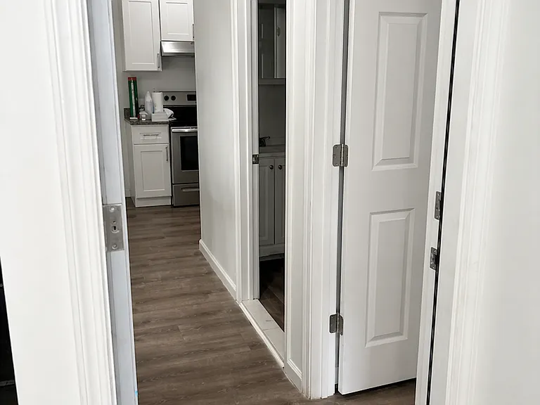 1417 Lenox Ave #1 — Photo 10