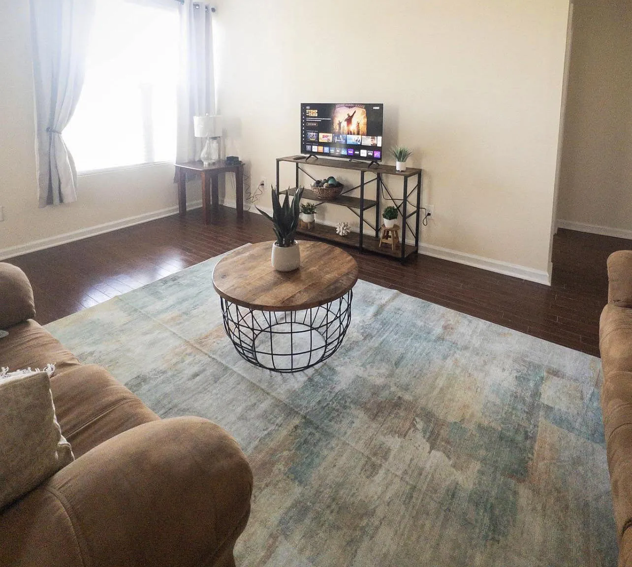 4 bed, 4.5 bath, 3000 sqft, $754 — Photo 3