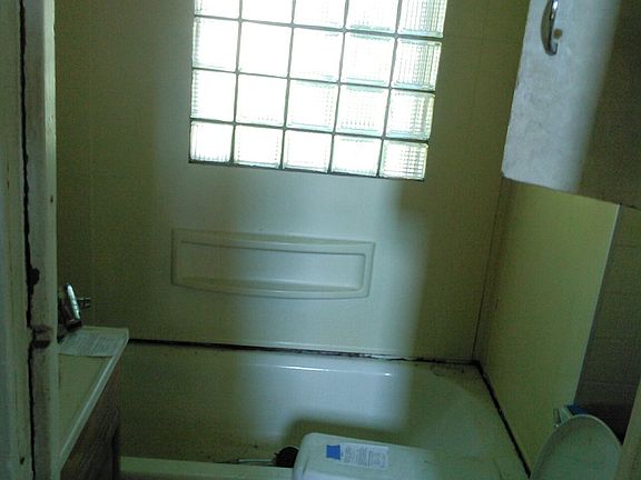 4th image of 130 Reasor Dr