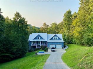 249 Stumpy Run Rd, Liberty, WV 25124