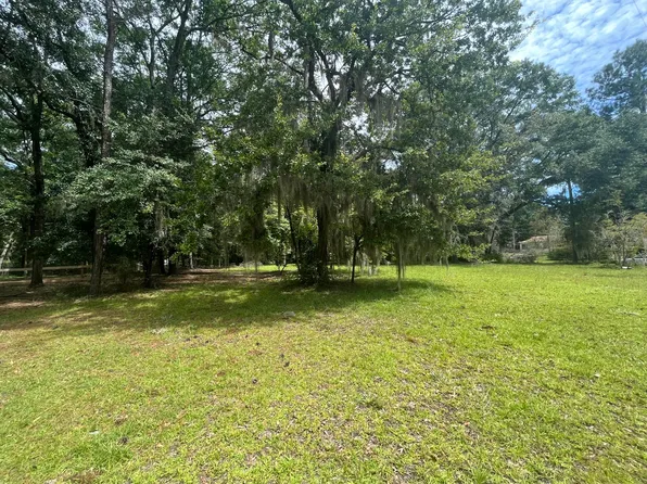 3139 Princess Pond Rd, Summerton, SC 29148